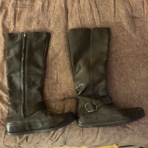 FitFlop Due Tall Buckle Boots
